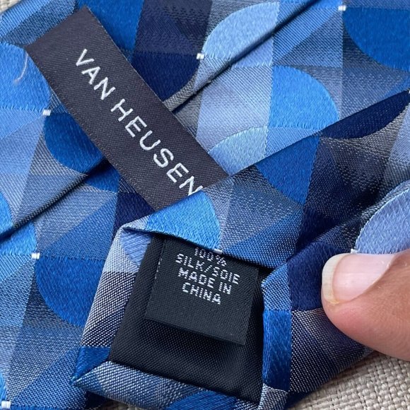 Van Heusen Men Tie Blue Tone Necktie 100% Silk Classic Tie - Picture 11 of 11